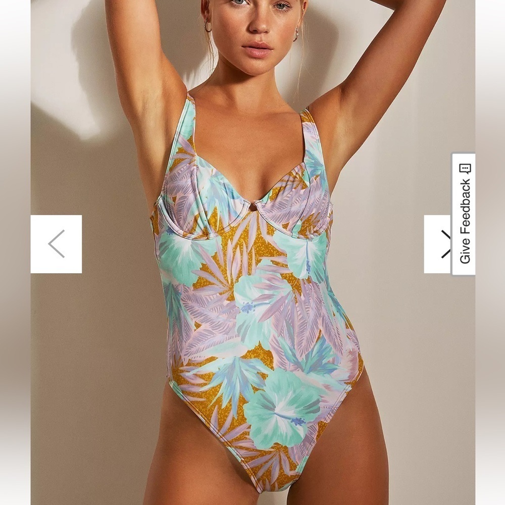 Out From Under Tulip Printed Underwire One-Piece Swimsuit size S